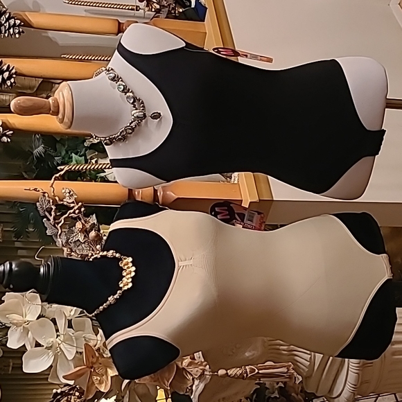 Two Magic Bodyfashion Extreme Low Back Thong Bodybriefer Pkg of 2 Black/Cream - Picture 3 of 13